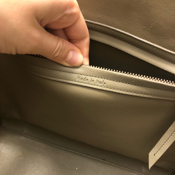 Celine phantom tote bag in medium - Picture 7 of 13